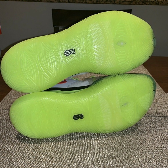 NIKE KYRIE 5 x ROKIT All Star Edition SIZE 9 MEN - Picture 5 of 8